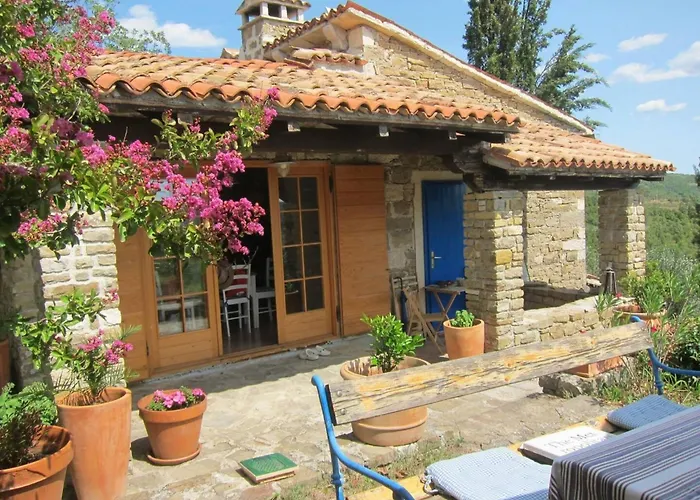 Hébergement de vacances Bella - Two Bedroom House Grožnjan
