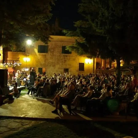 Bella - Two Bedroom House 펜션 그로즈냔